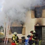 Brand mit schlimmen Folgen in Ziemetshausen, im Landkreis Günzburg, bei dem fünf Menschen teils lebensbedrohlich verletzt wurden.