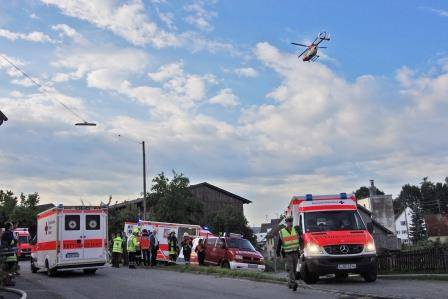 Schlimmer Brand in ziemetshausen, bei dem fünf Menschen teils lebensbedrohlich verletzt wurden.