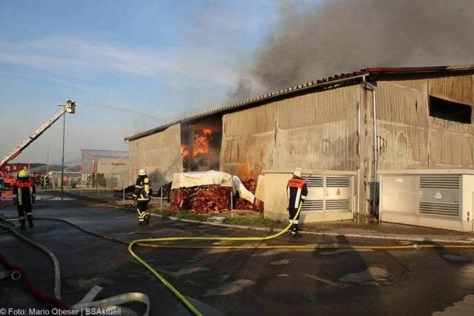 Brand Lagerhalle Waldstetten Ichenhausen 24042020 42