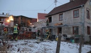 Zimmerbrand in Unterelchingen in einem Gebäude