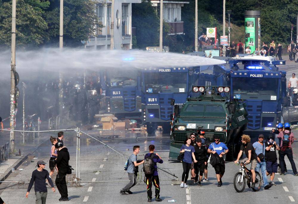 Wasserwerfereinsatz G20-Protest Hamburg