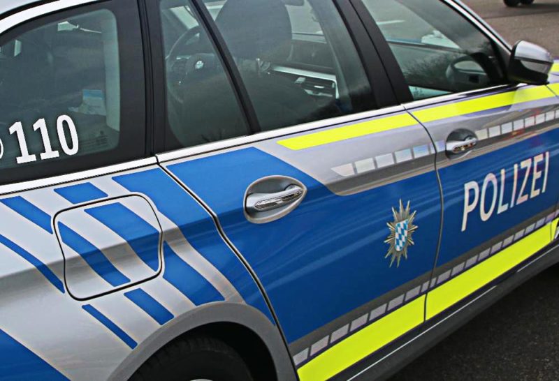 Polizeifahrzeug seitlich