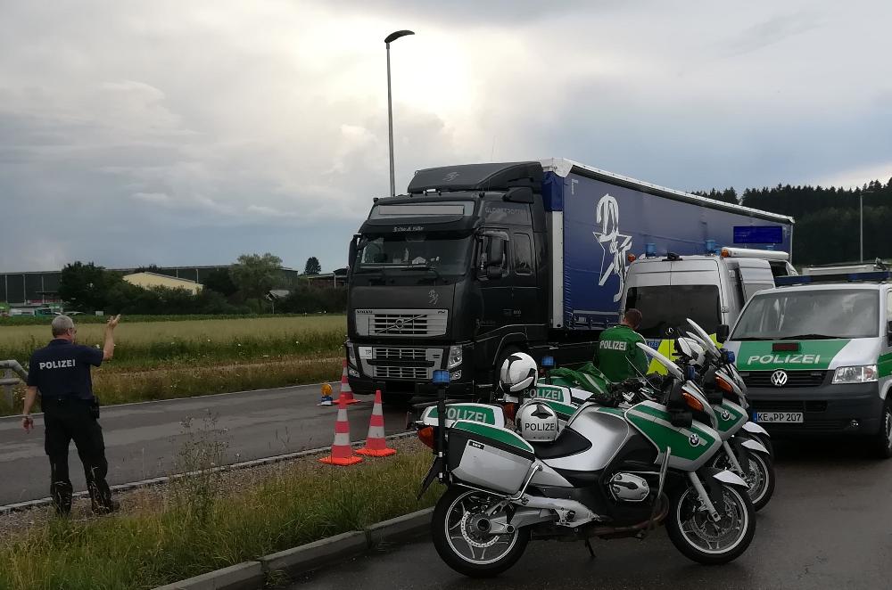 A96 Mindelheim - Abstandskontrolle LKW