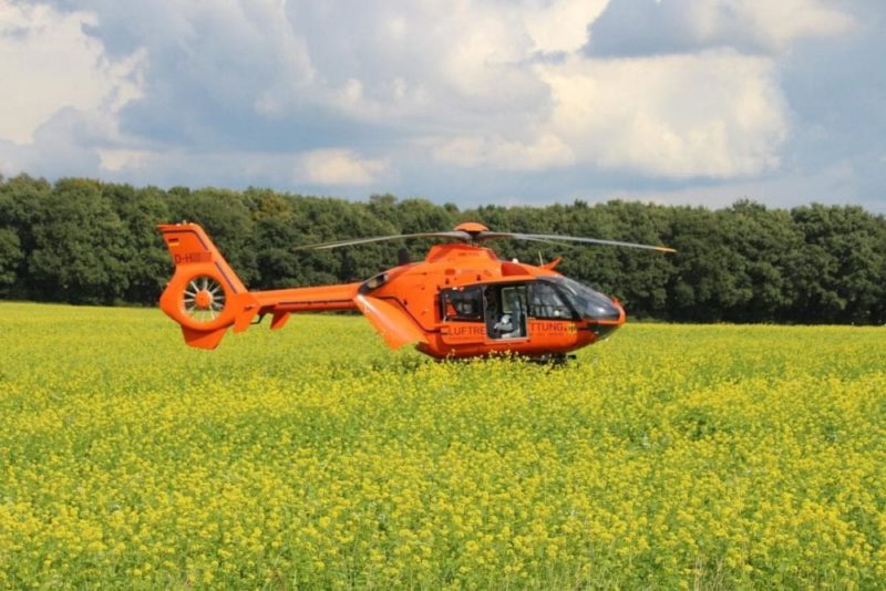 Rettungshubschrauber orange