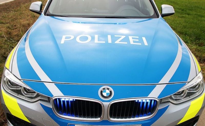 Polizeifahrzeug Front blau