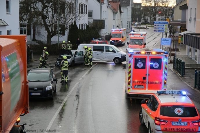 Unfall Guenzburg Sedanstrasse 12122019 21