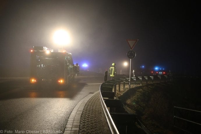 Unfall Kreisverkehr Limbach 19122019 1