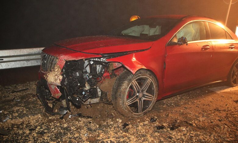 Unfall Kreisverkehr Limbach 19122019 14