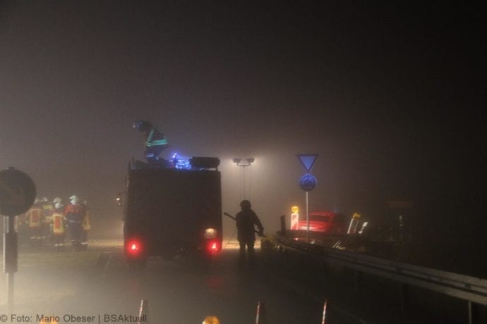 Unfall Kreisverkehr Limbach 19122019 17