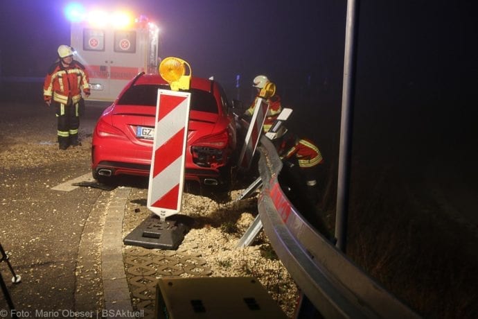 Unfall Kreisverkehr Limbach 19122019 3