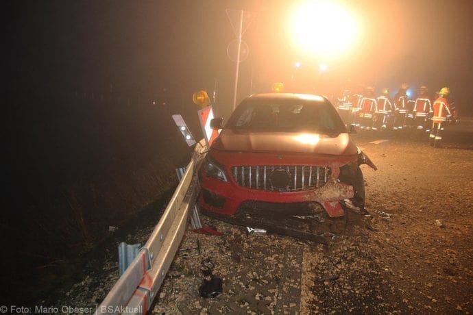 Unfall Kreisverkehr Limbach 19122019 9