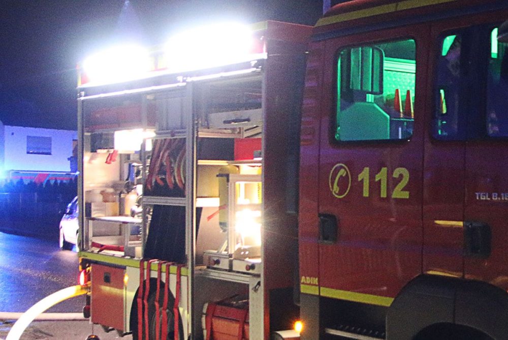 Feuerwehrfahrzeug Nacht