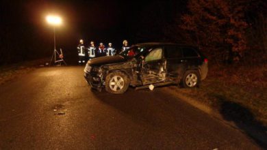 Unfall Pkw Güllefass Ichenhausen Unterrohr 25112021