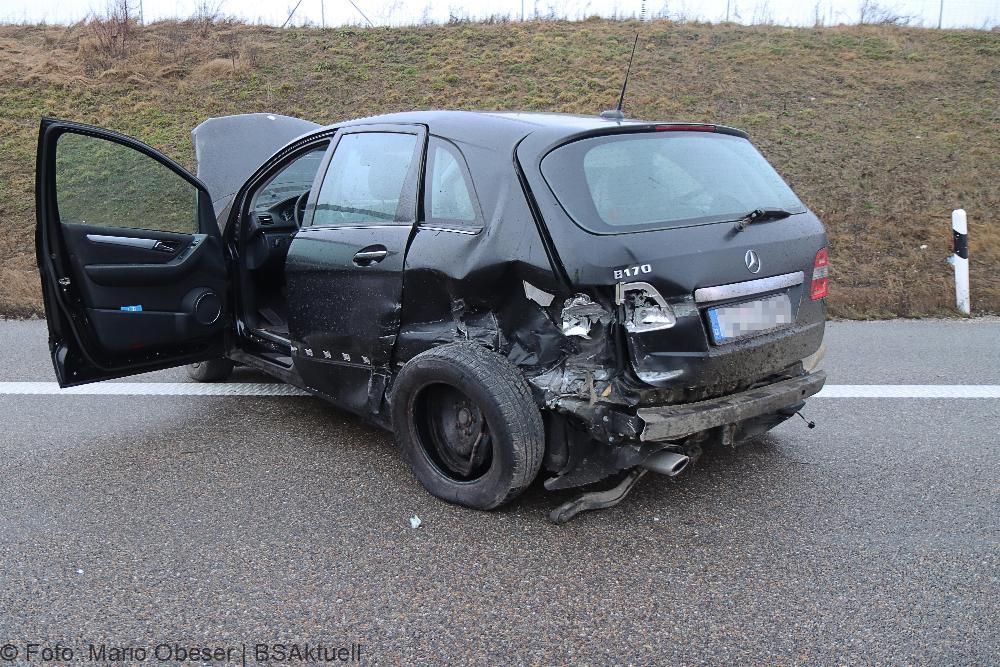 Unfall A8 Guenzburg-Leipheim 26122021