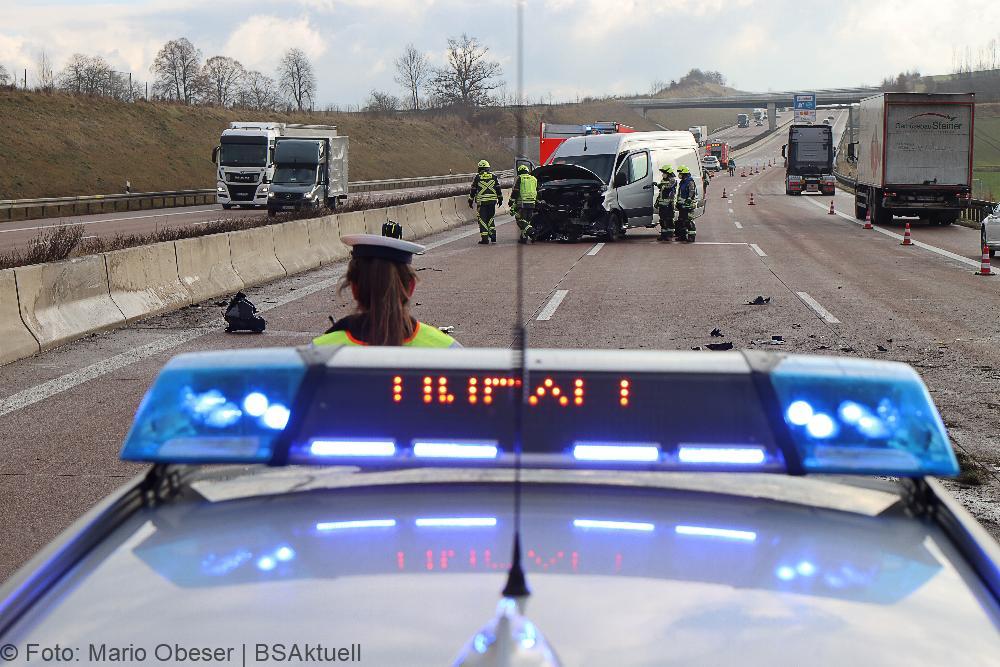 Unfall A8 Günzburg - Burgau am 11.01.2022