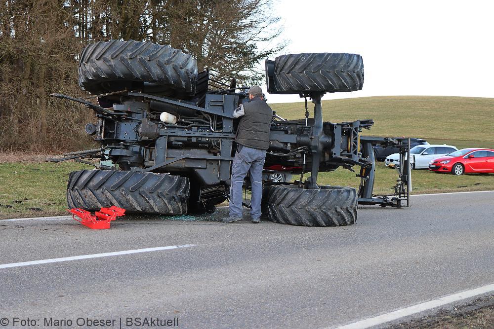 Traktor kippt Hammerstetten Wettenhausen