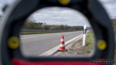 KI-generiertes Symbolfoto zu Verkehrsunfall bei Elchingen, Autobahnkreuz Ulm/Elchingen, A7