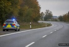 KI-generiertes Symbolfoto zu Verkehrsunfall bei B28 bei Senden