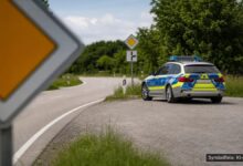 KI-generiertes Symbolfoto zu Verkehrsunfall bei Wattenweiler