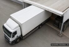 KI-generiertes Symbolfoto zu Verkehrsunfall bei Donauwörth, Zirgesheimer Straße