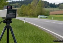KI-generiertes Symbolfoto zu Verkehrskontrolle bei Oberndorf