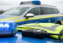 KI-generiertes Symbolfoto zu Polizeieinsatz / Durchsuchung bei Laupheim