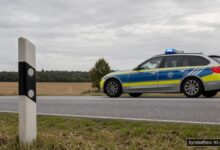 KI-generiertes Symbolfoto zu Verkehrskontrolle mit Widerstand gegen Vollstreckungsbeamte bei Würzburg, B19