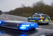 KI-generiertes Symbolfoto zu Sicherstellung eines gestohlenen Fahrzeugs bei BAB A3, Parkplatz Hammerbach bei Passau