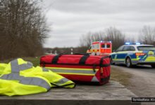 KI-generiertes Symbolfoto zu Tödlicher Verkehrsunfall bei Wunsiedel, A93