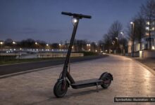 KI-generiertes Symbolfoto zu Verkehrskontrolle wegen Drogenverdachts bei Memmingen, Luitpoldstraße