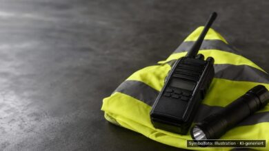 KI-generiertes Symbolfoto zu Gewaltdelikt / Ermittlungen wegen versuchten Tötungsdelikts bei Nürnberg, Bereich Kartäusertor