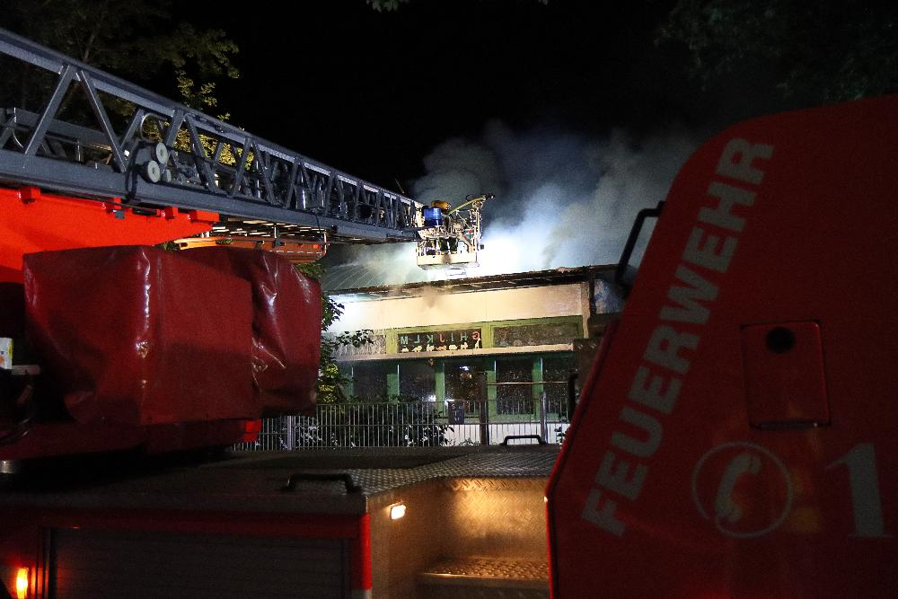 In Günzburg war es in den frühen Samstagmorgenstunden zu einem Brand gekommen, bei dem ein Kindergarten stark beschädigt wurde.