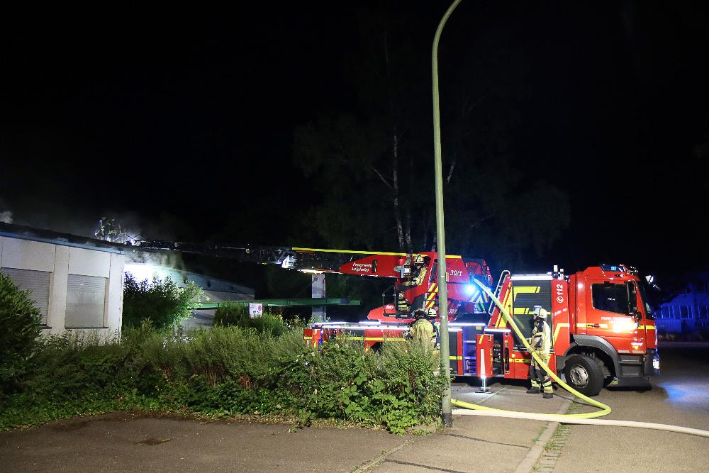 In Günzburg war es in den frühen Samstagmorgenstunden zu einem Brand gekommen, bei dem ein Kindergarten stark beschädigt wurde.