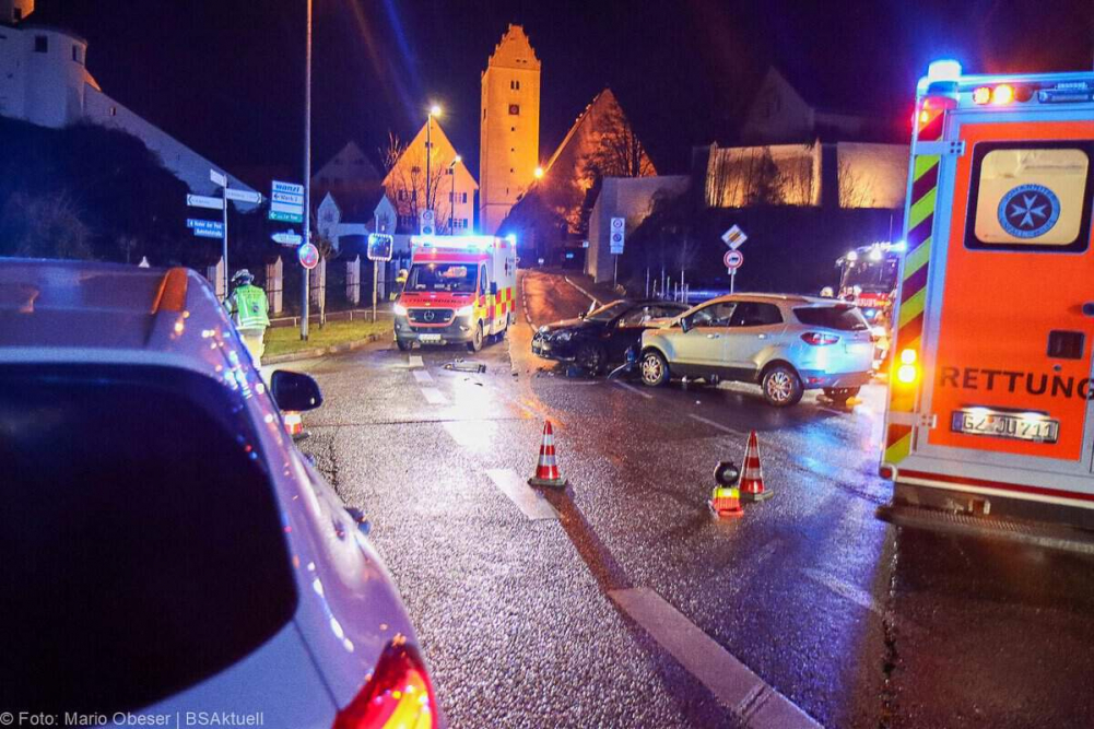 Am Samstagnachmittag, den 07. Dezember 2024, ereignete sich auf der Straße Stadtberg in Leipheim ein Verkehrsunfall, bei dem zwei Fahrzeuge kollidierten.